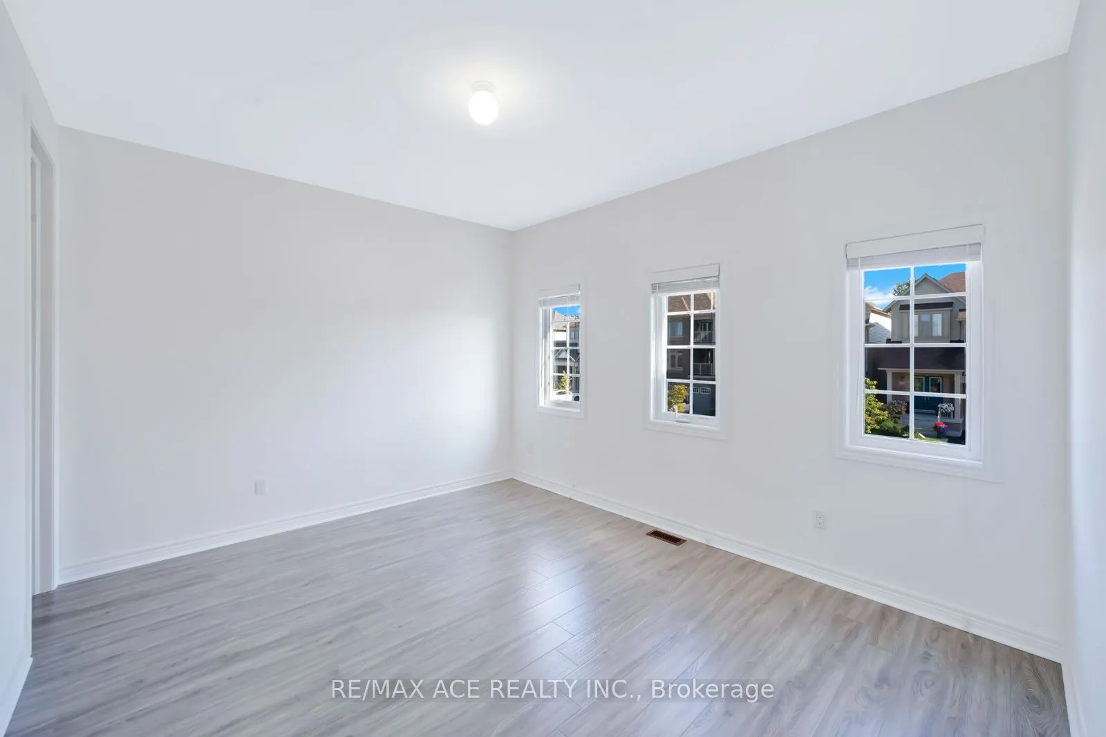 15 Bell Avenue