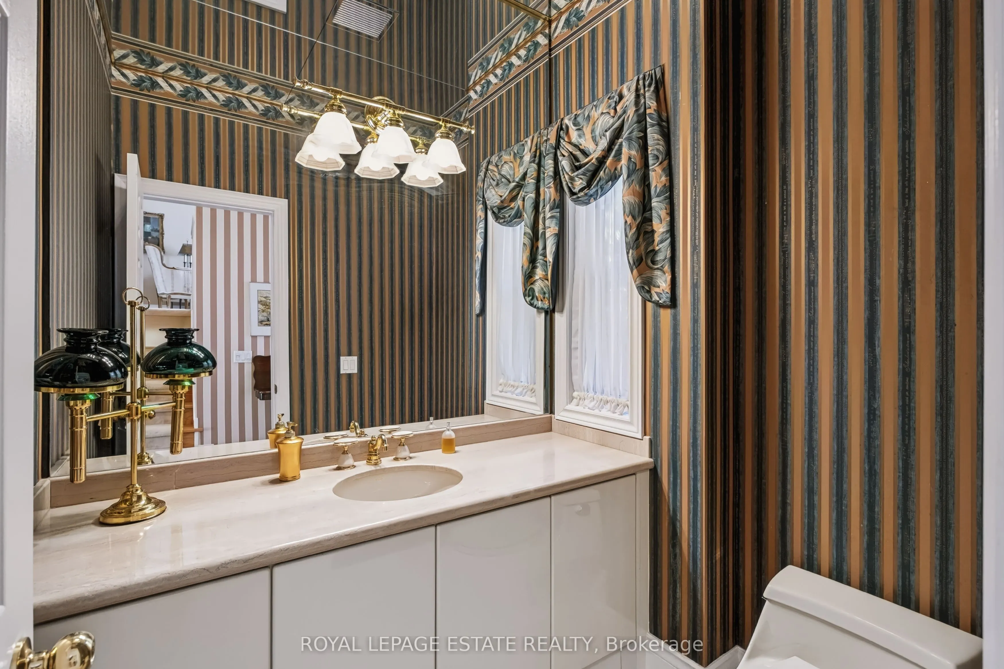 8038 Yonge Street #17