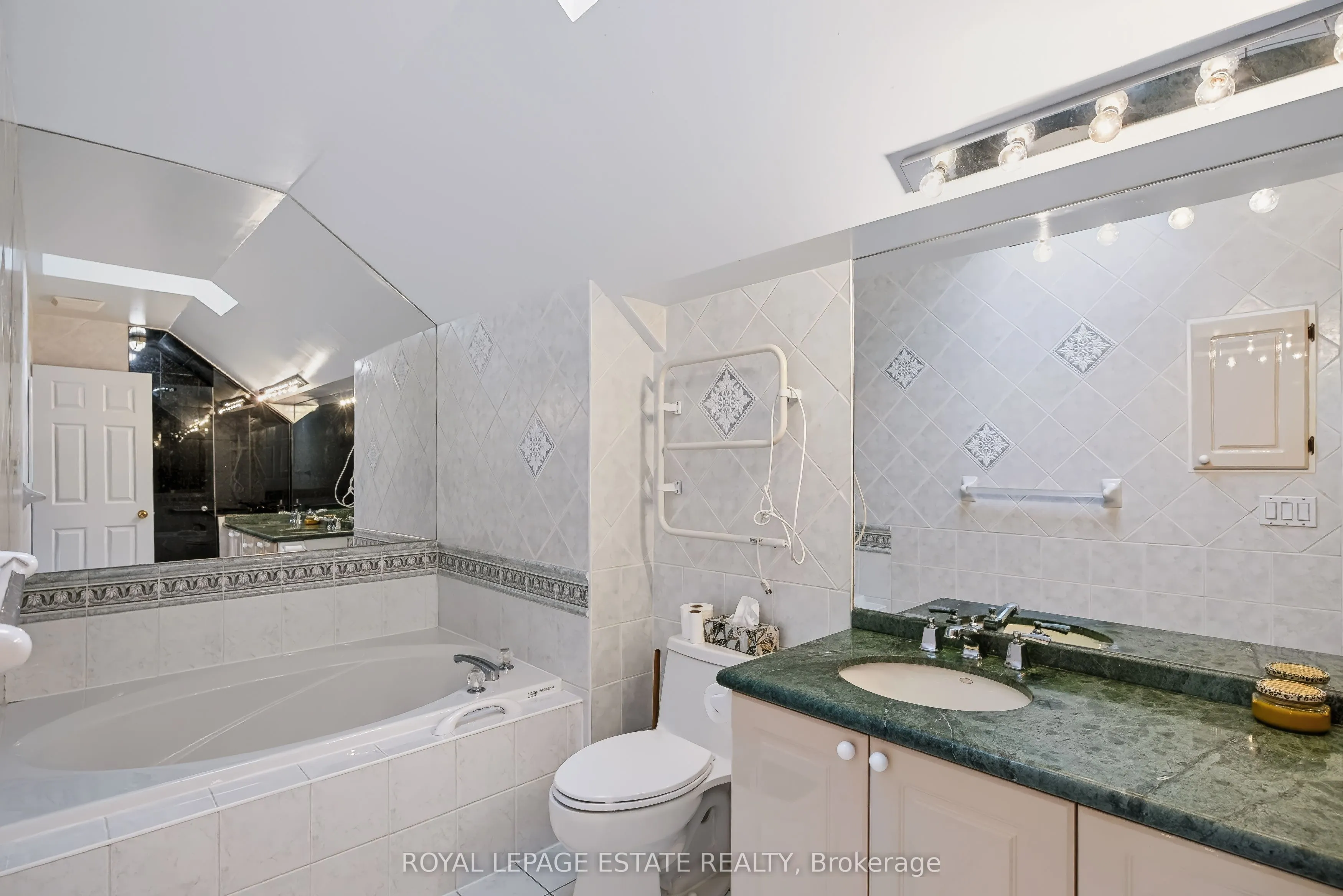 8038 Yonge Street #17