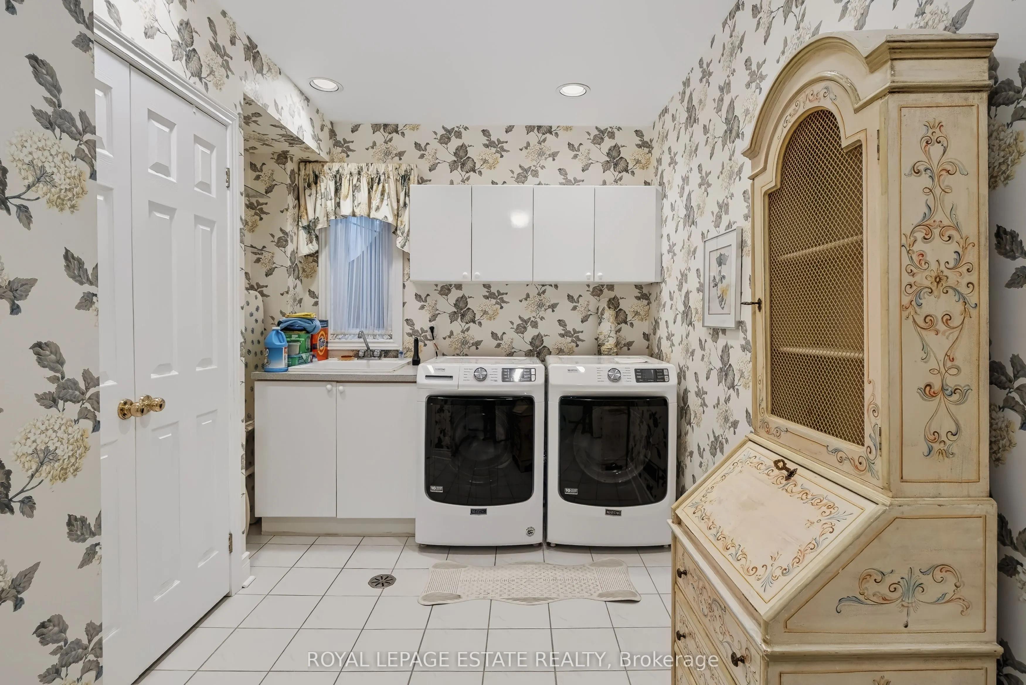 8038 Yonge Street #17
