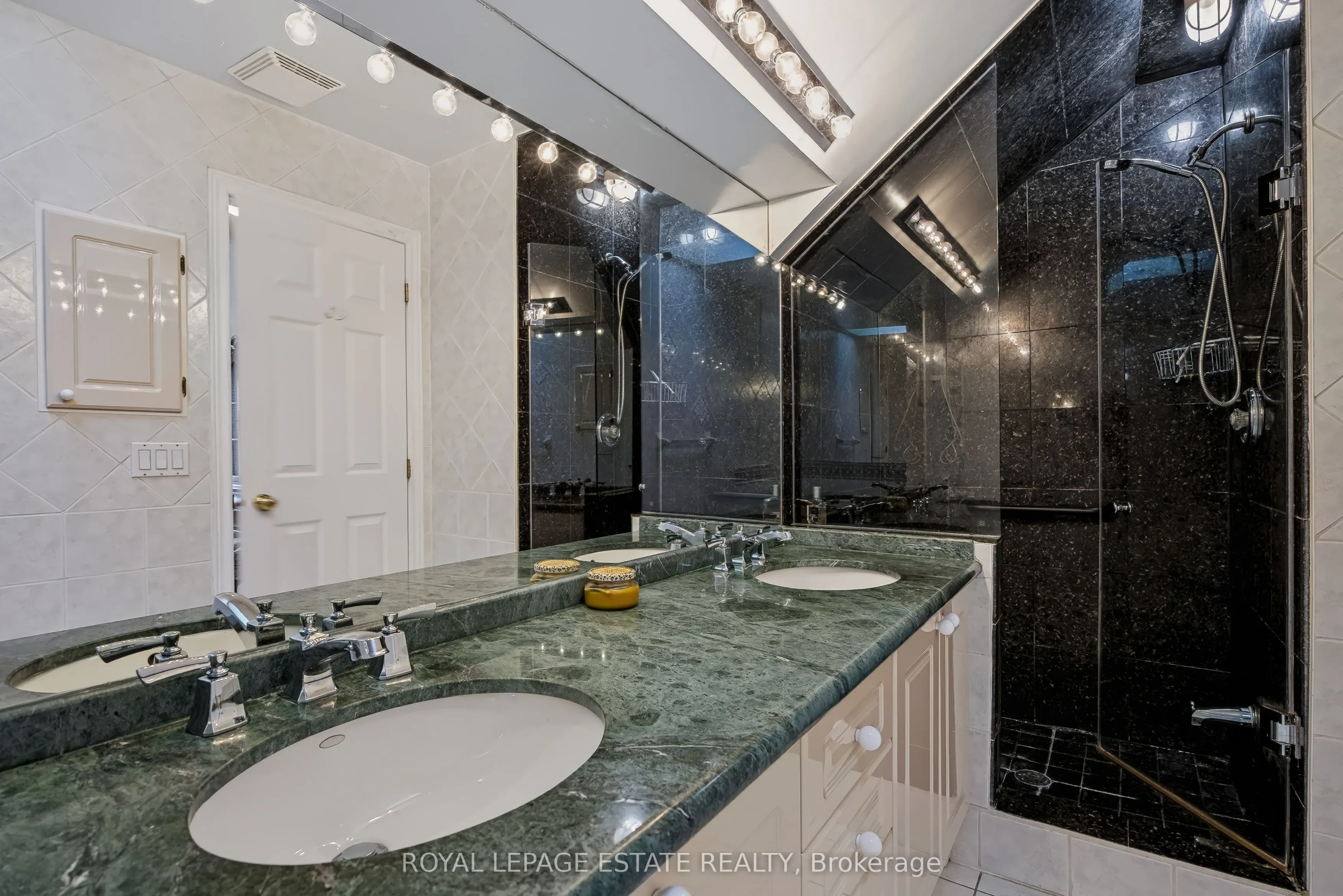 8038 Yonge Street #17