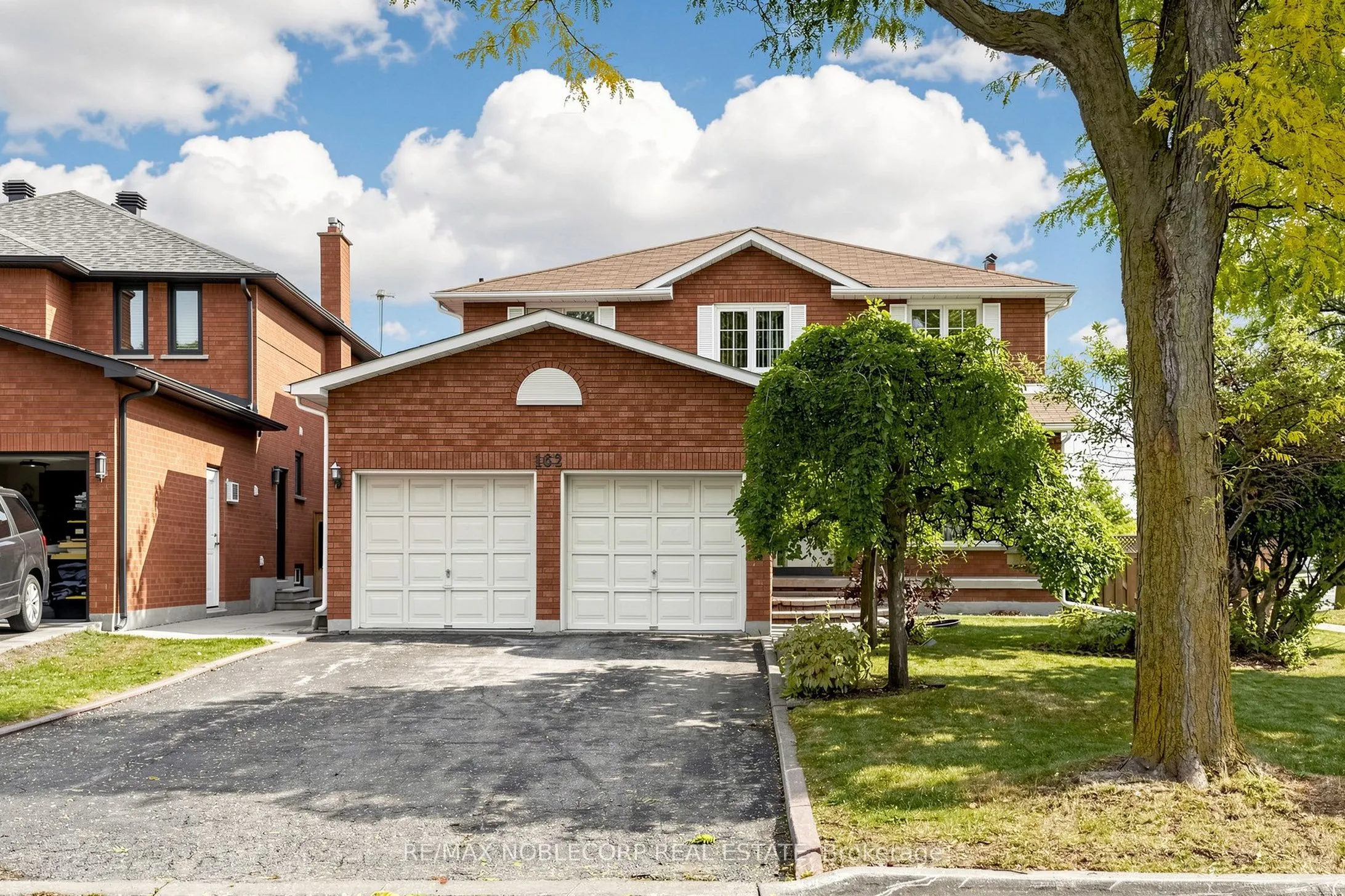 162 Venetian Crescent