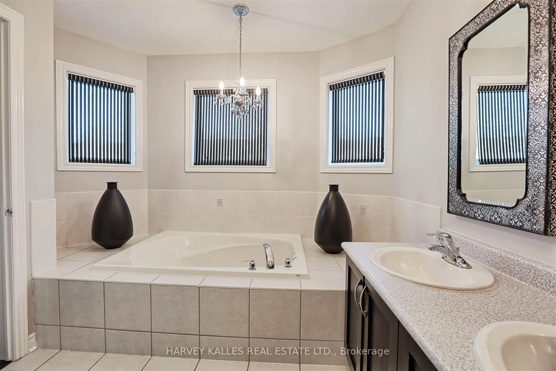 36 Canyon Gate Crescent