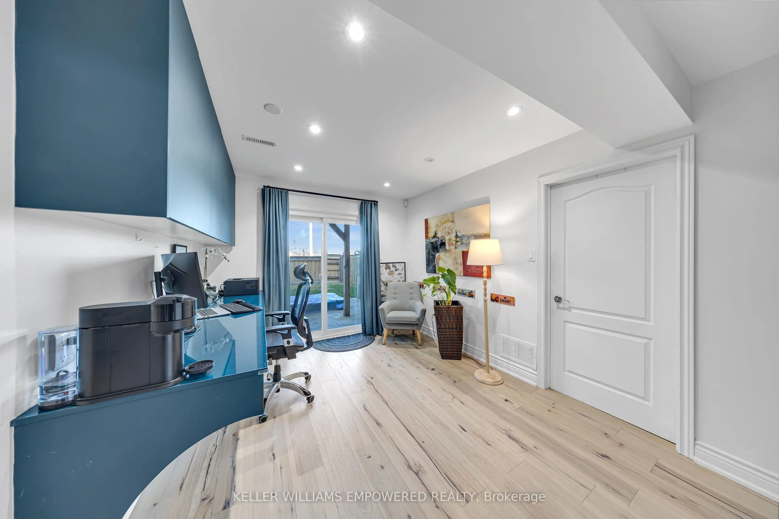 24 Lucena Crescent