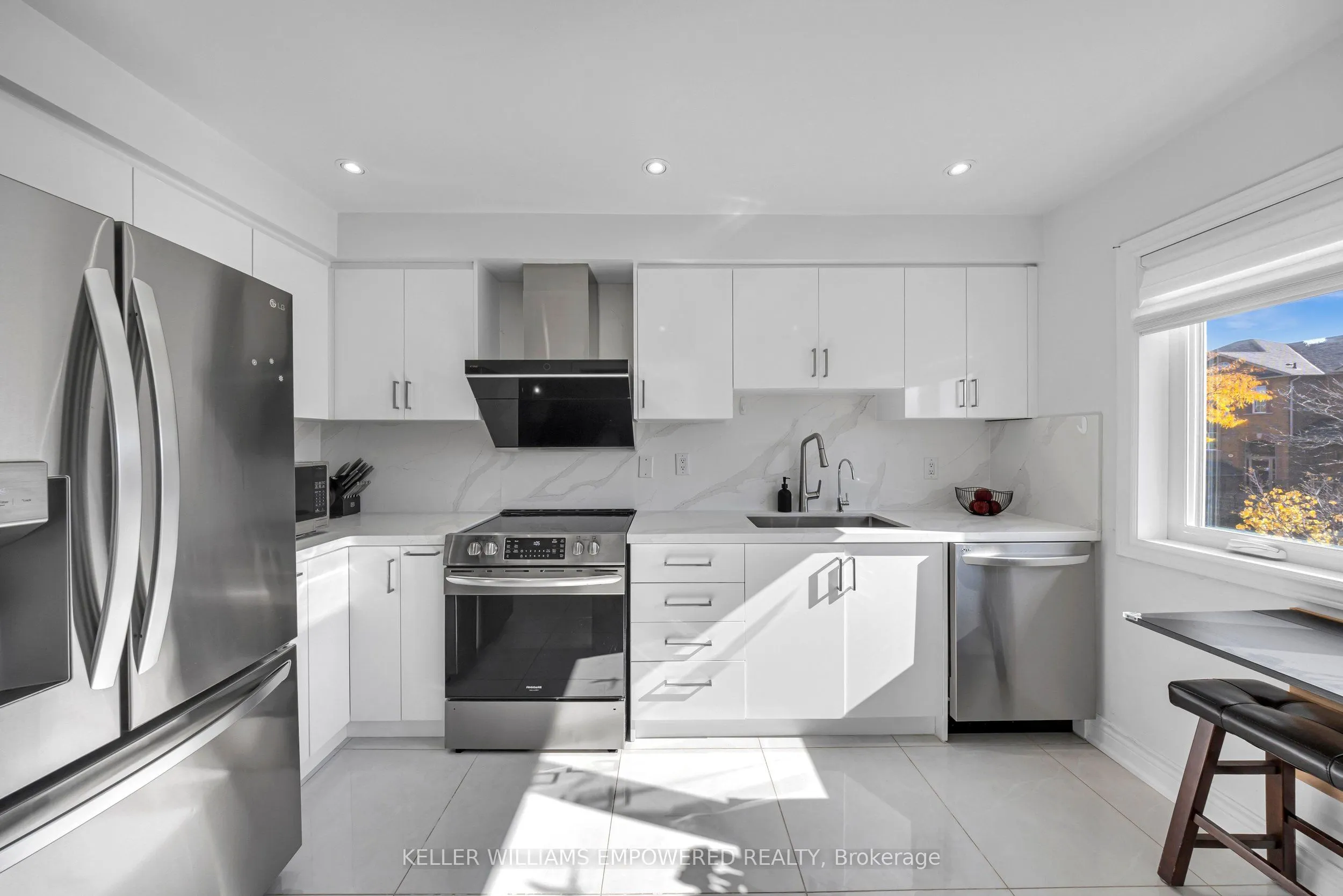 24 Lucena Crescent