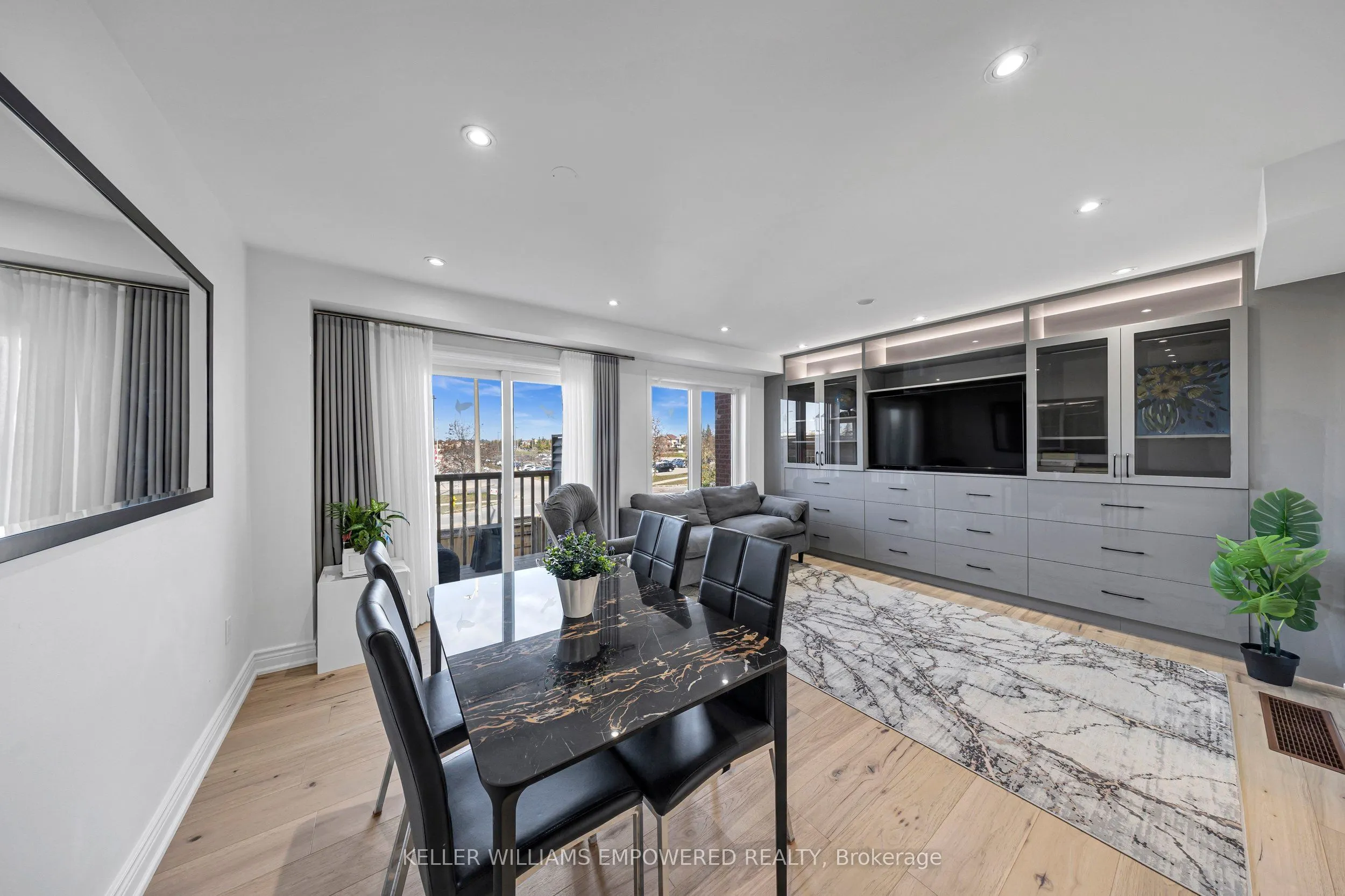 24 Lucena Crescent