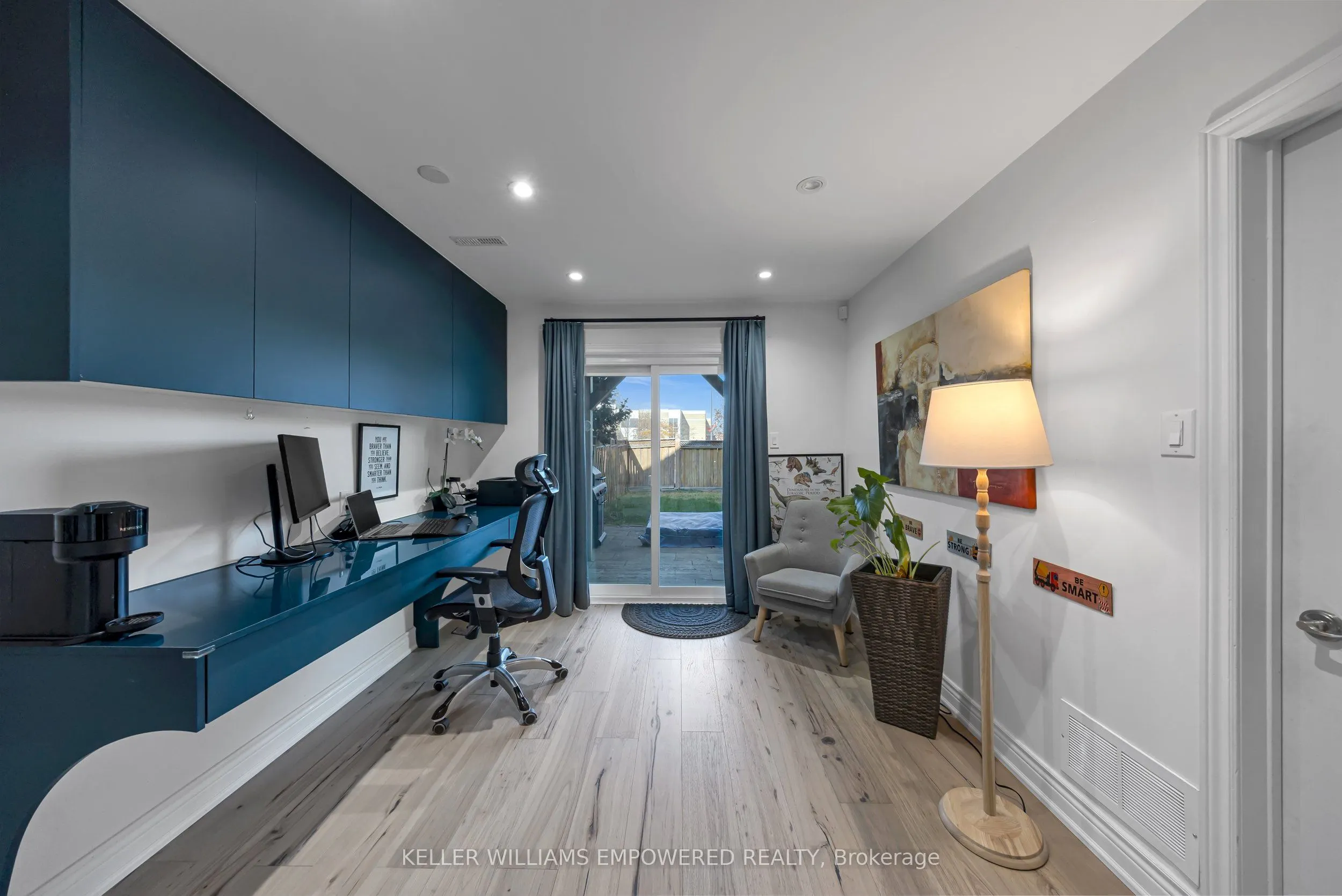 24 Lucena Crescent