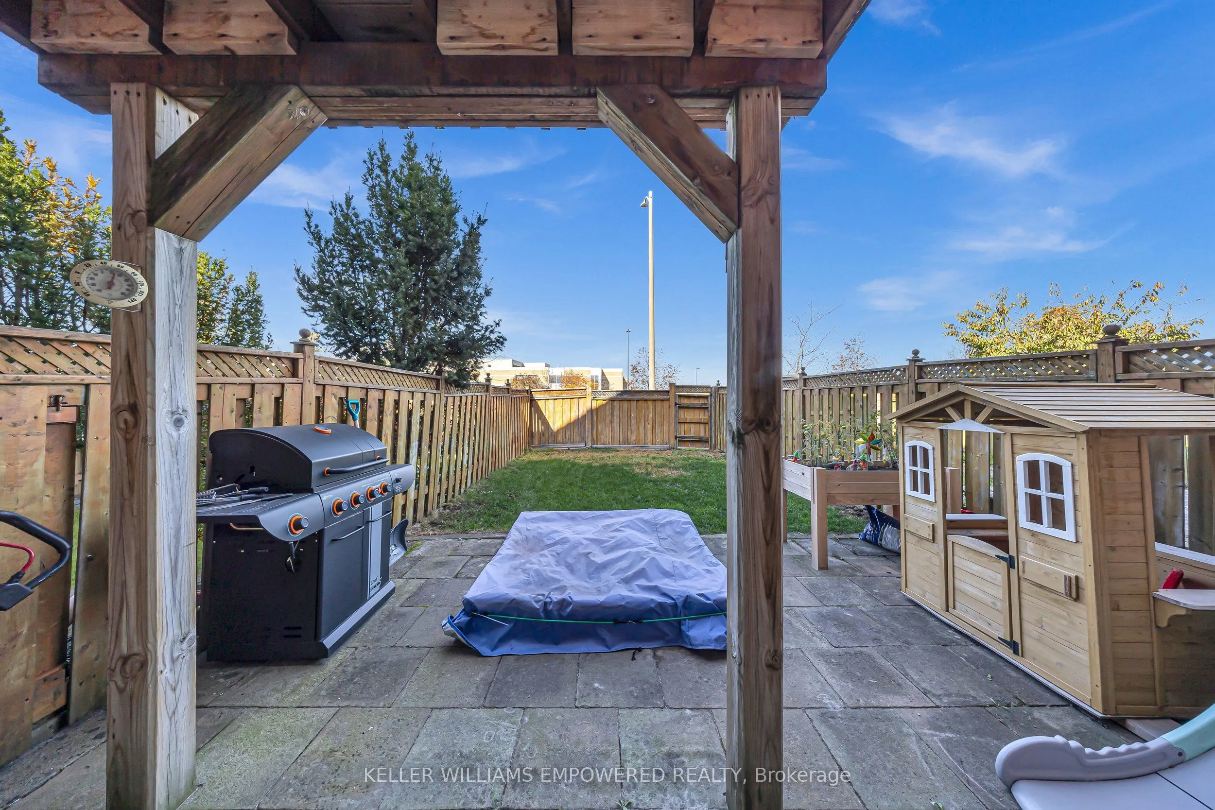 24 Lucena Crescent