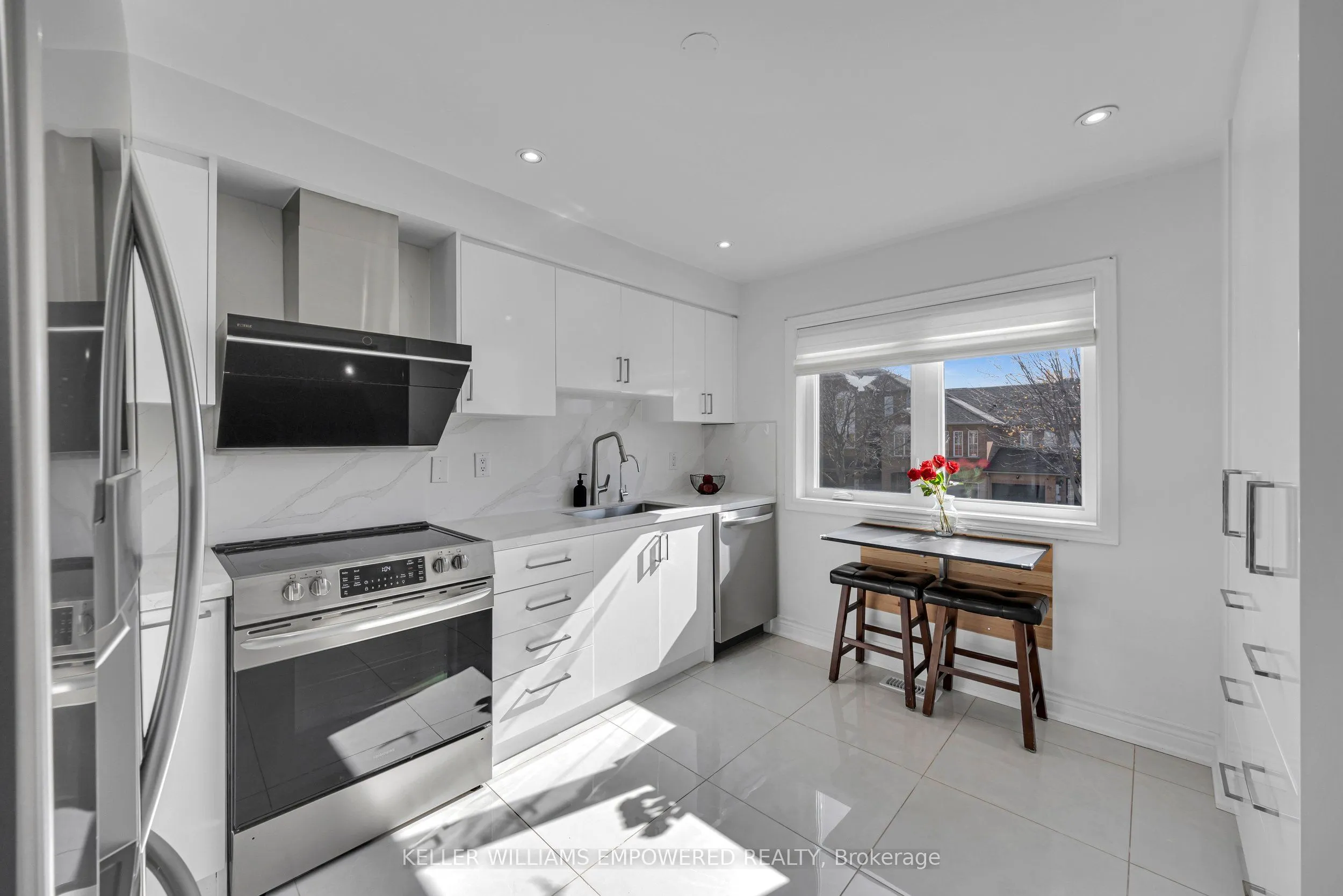 24 Lucena Crescent
