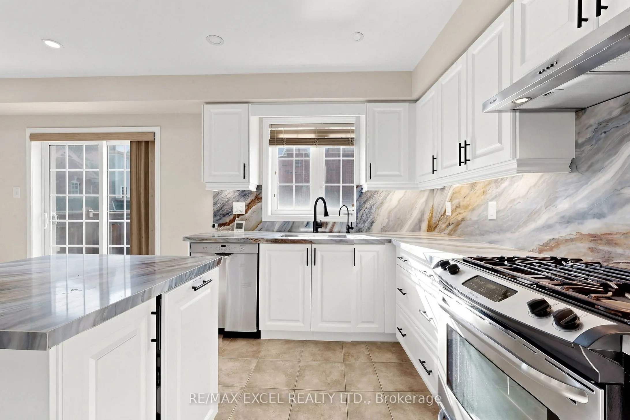43 Eastern Skies Way