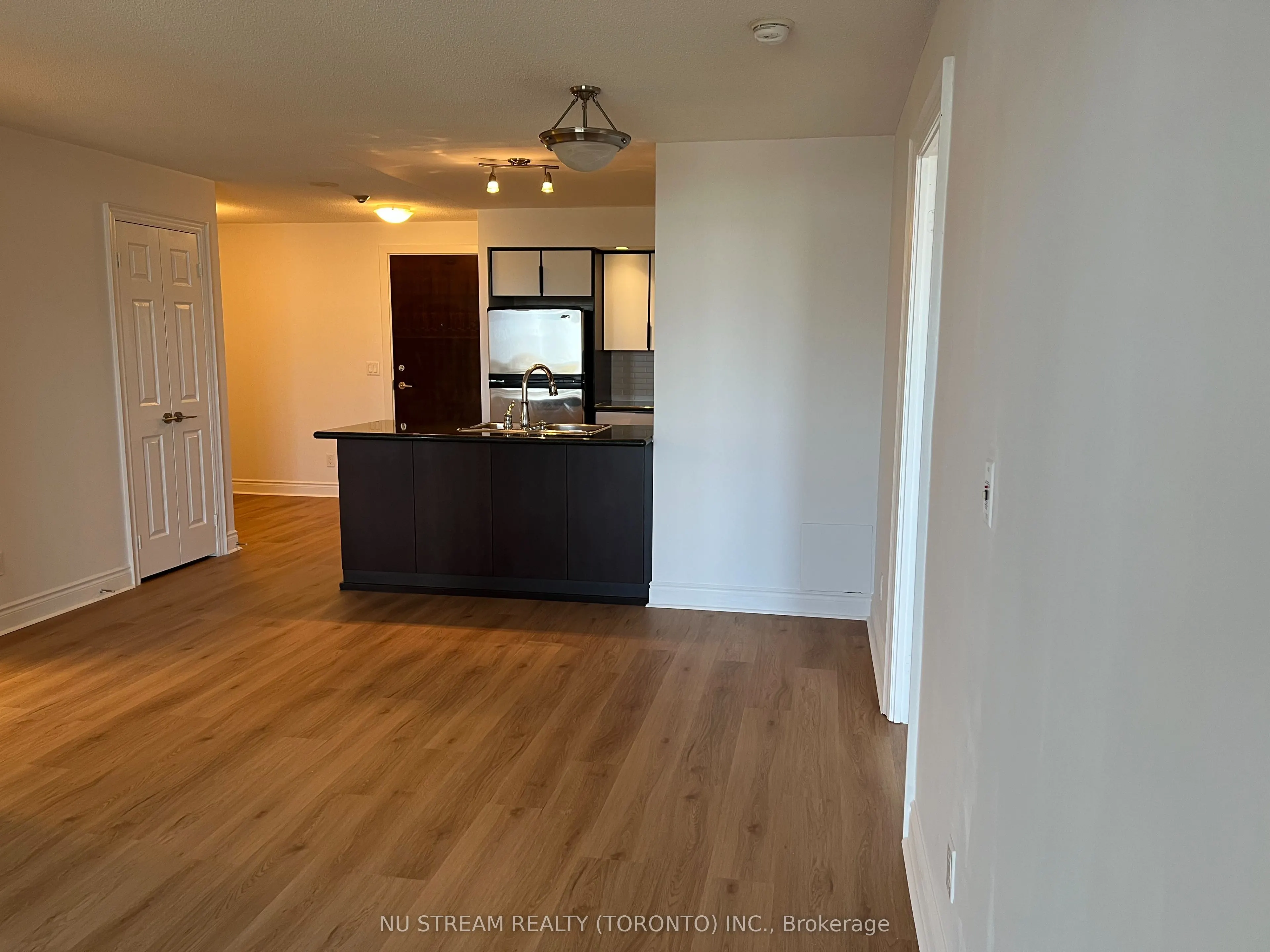 23 Cox Boulevard #1651