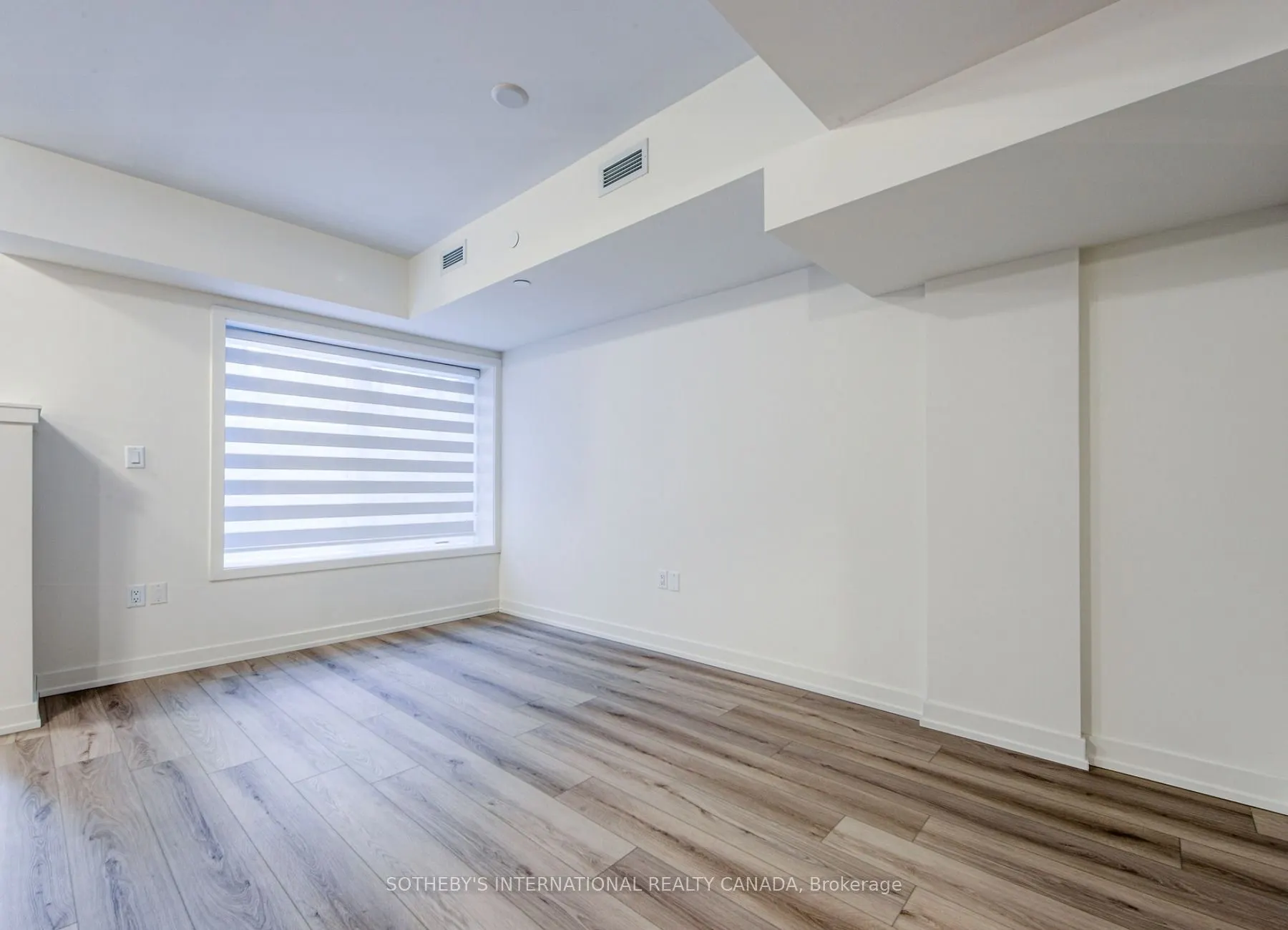 58 Elizabeth Street S #2102