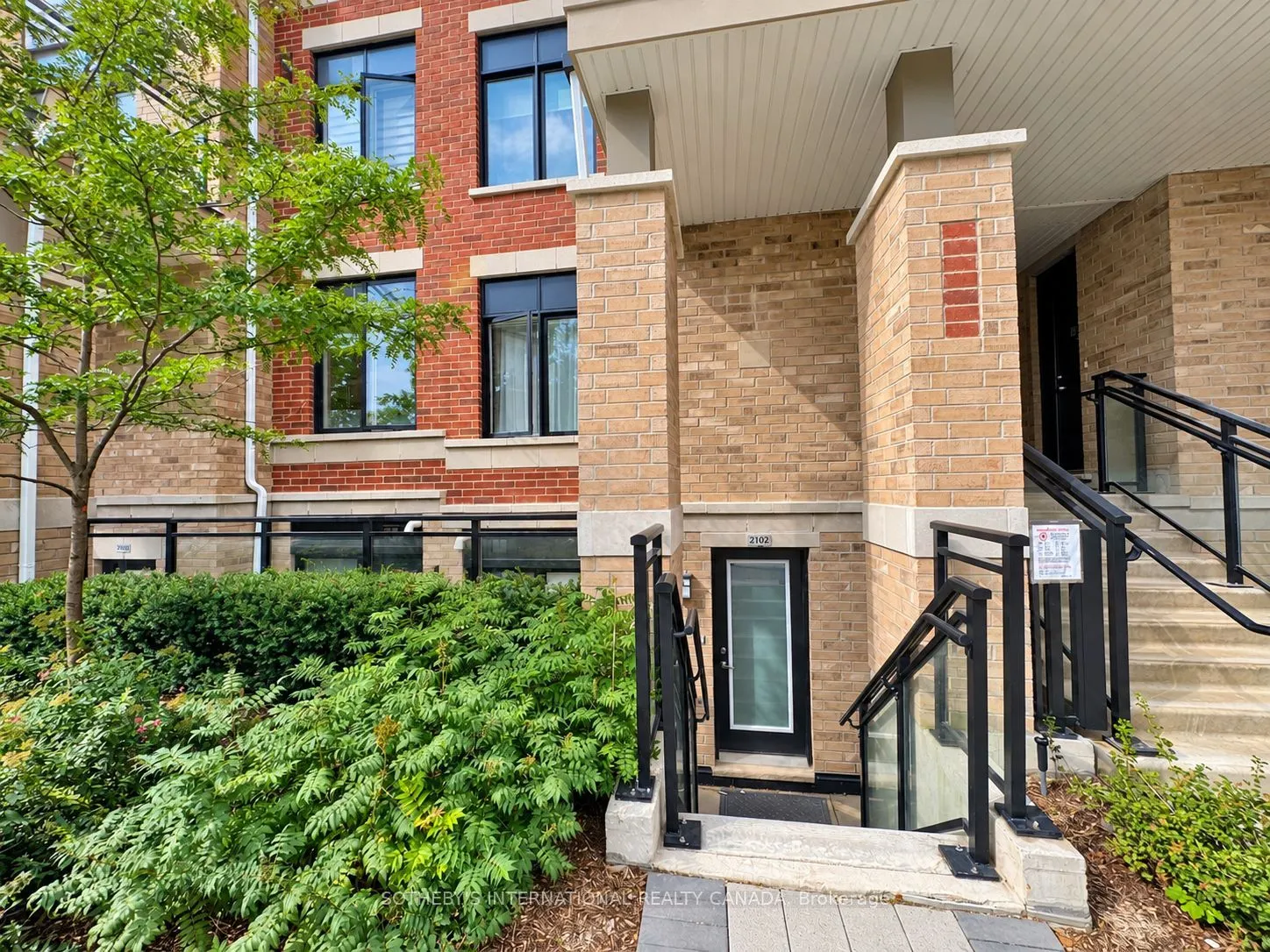 58 Elizabeth Street S #2102