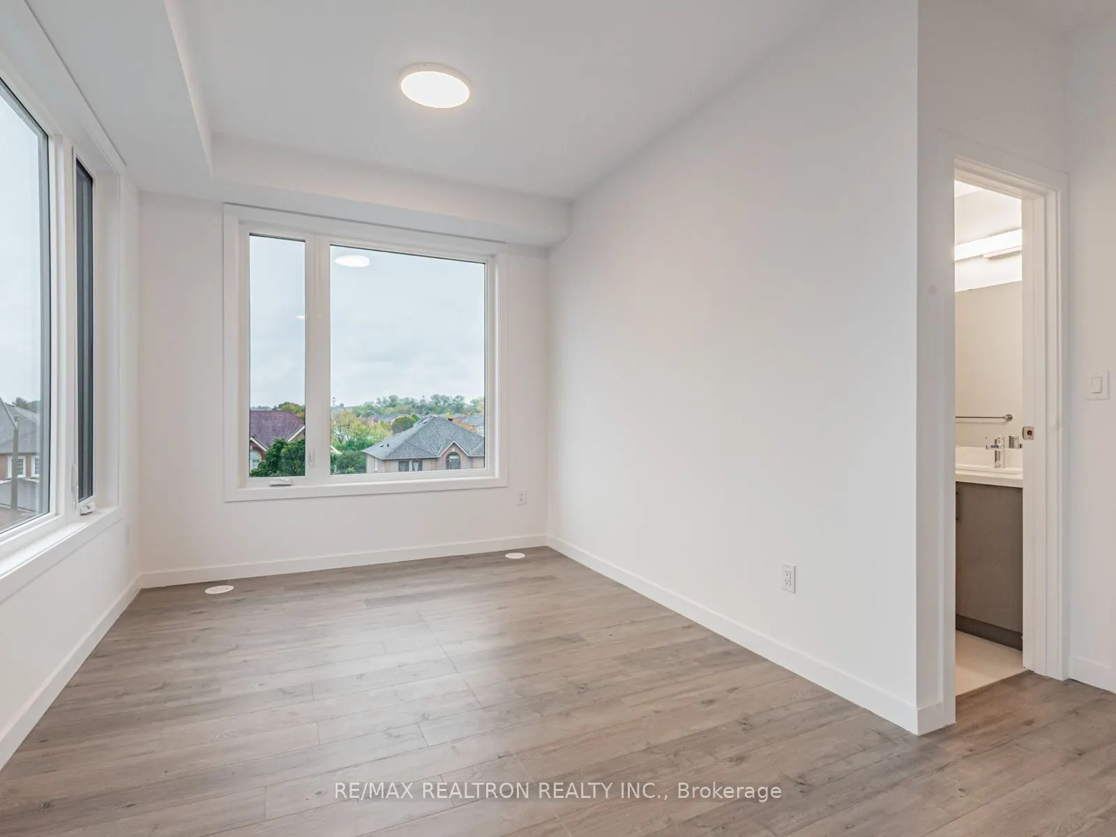 117 Marydale Avenue #31