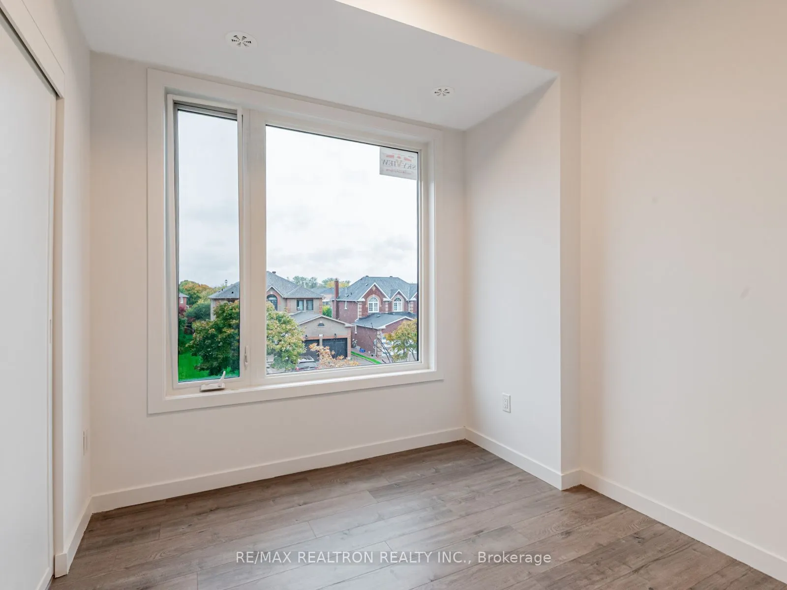 117 Marydale Avenue #31