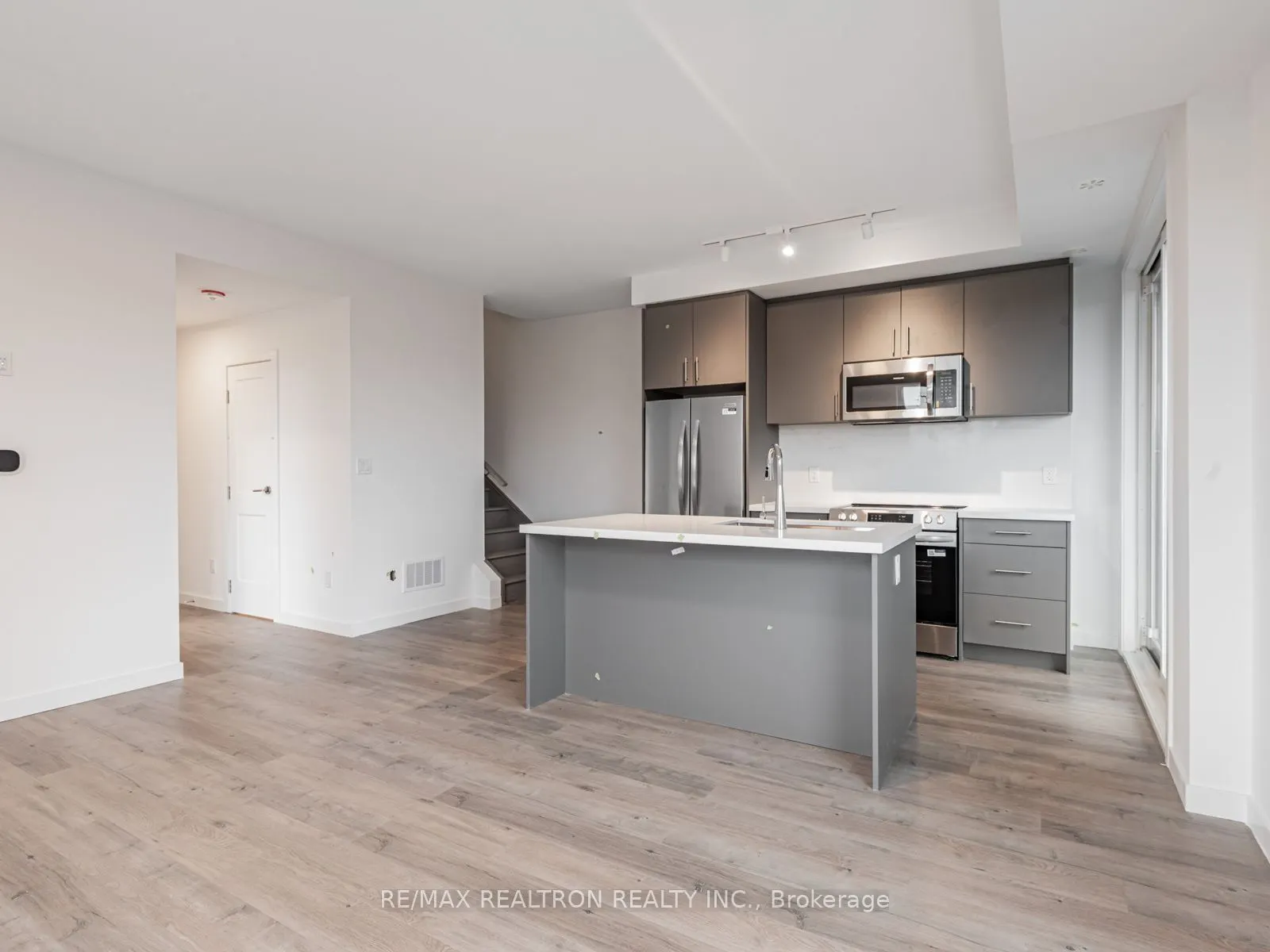 117 Marydale Avenue #31