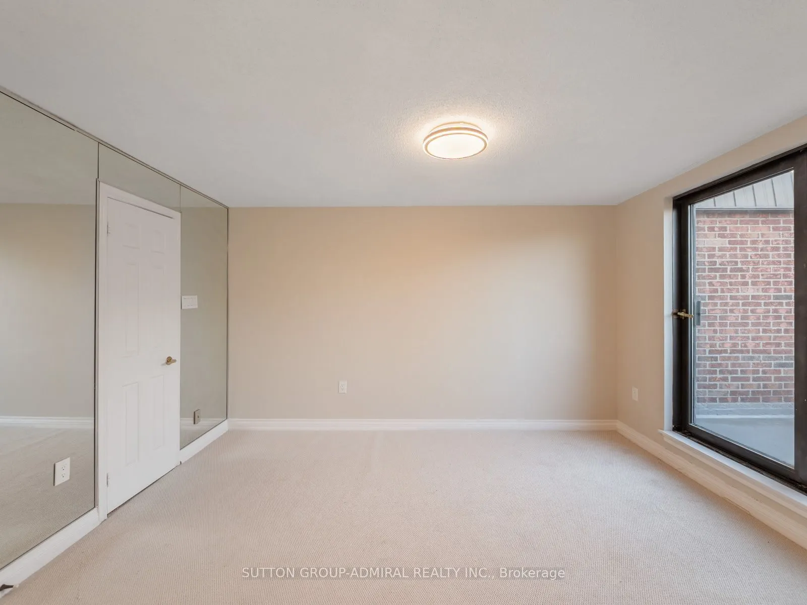 16 Elgin Street #316