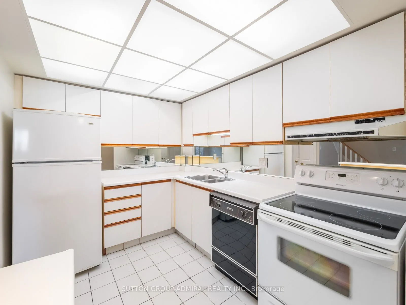16 Elgin Street #316