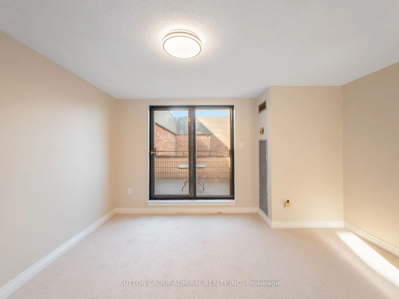 16 Elgin Street #316