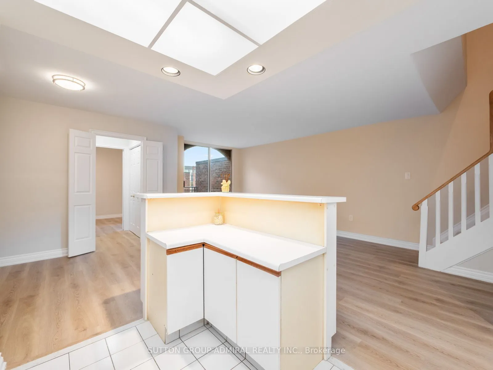 16 Elgin Street #316