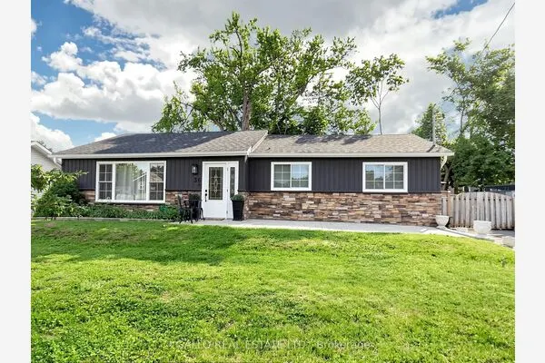 36 Elmvale Boulevard