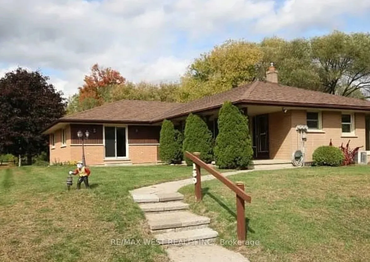 130 Cousins Drive E