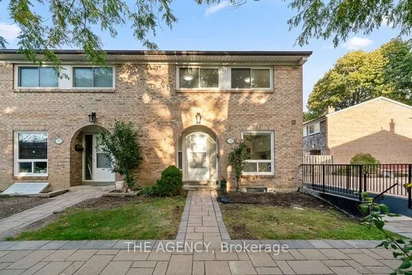 1 Wootten Way S