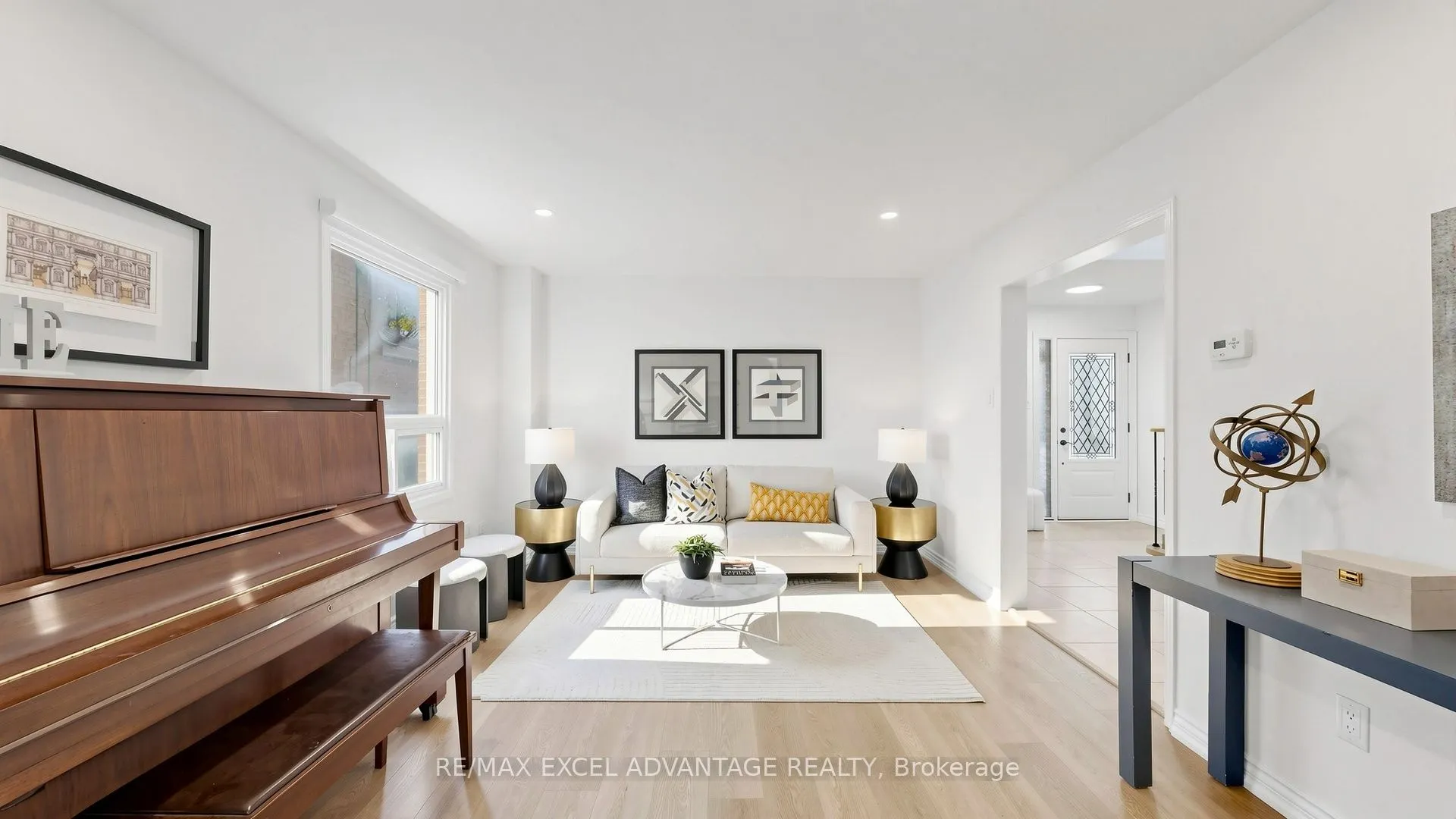 8 Laguna Crescent