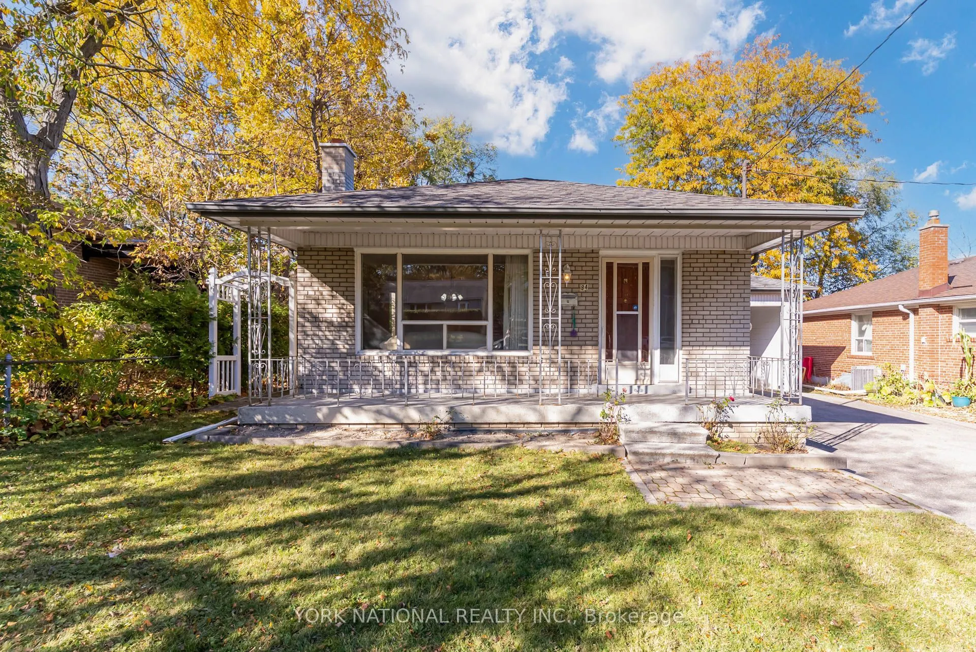 84 Meadowview Avenue