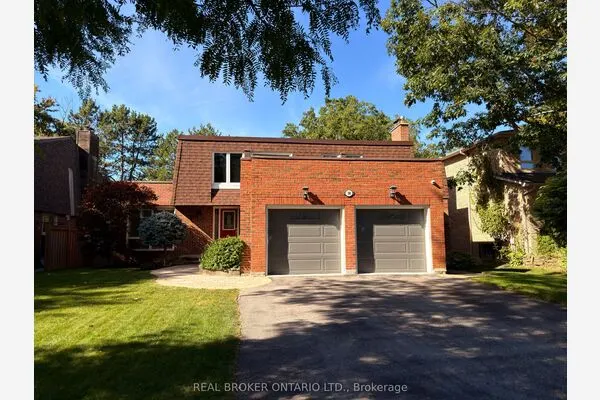 38 Wootten Way N