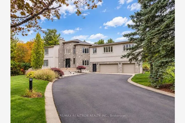 630 Woodland Acres Crescent