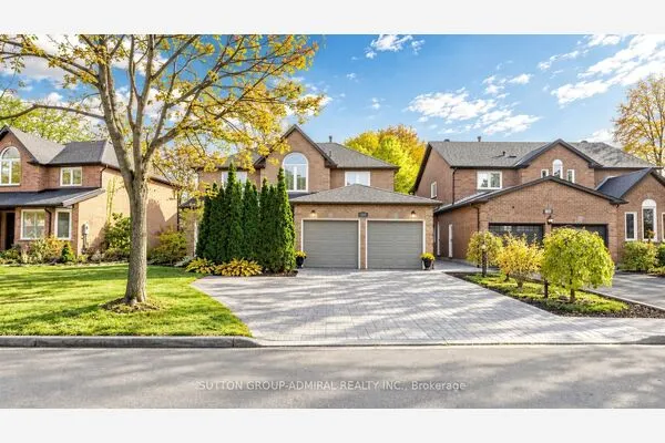 104 Topham Crescent