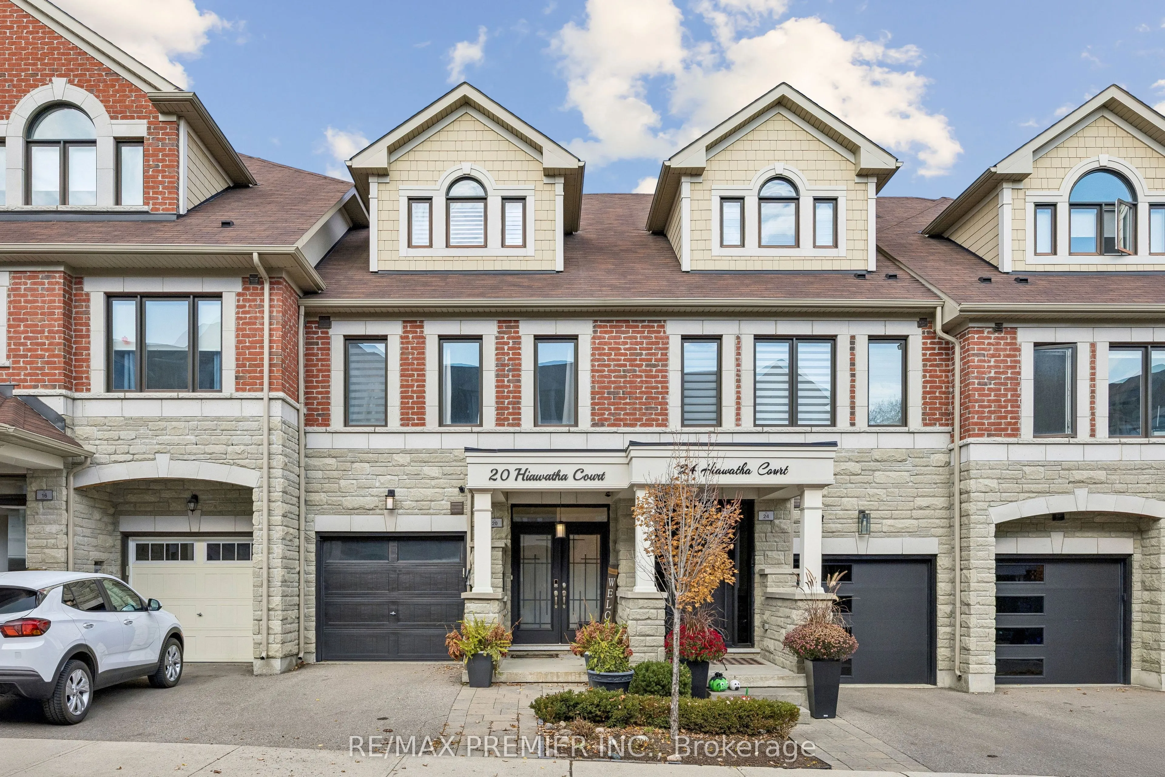 20 Hiawatha Court