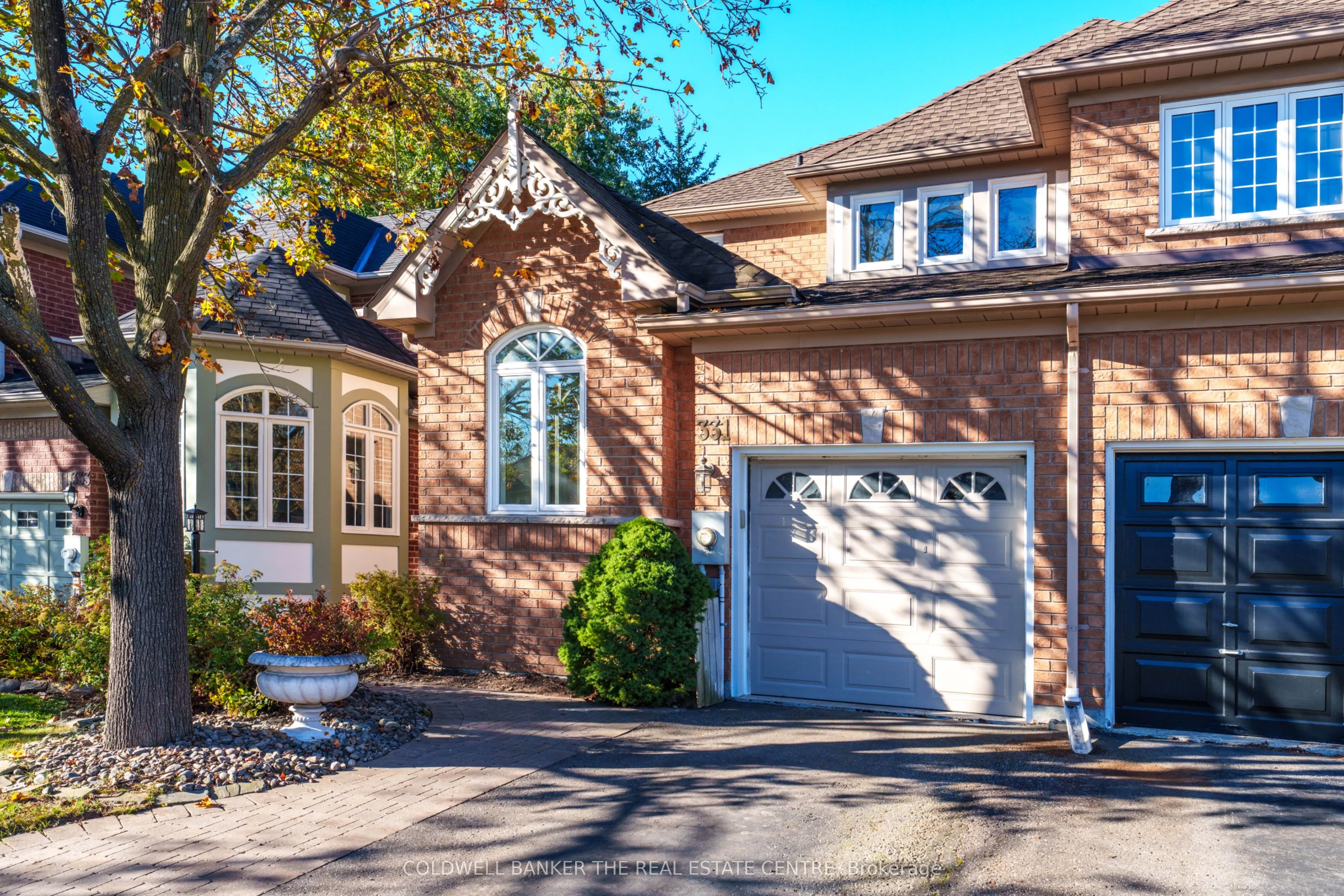 331 Warner Crescent