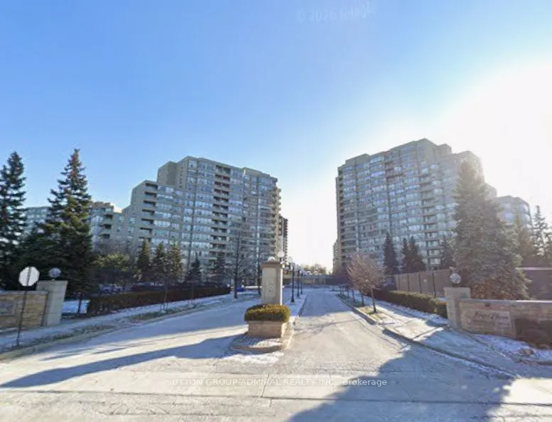 11 Townsgate Drive #902
