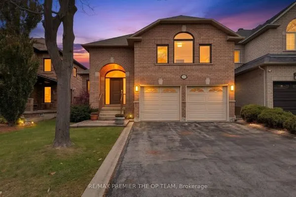 93 Cachet Hill Crescent