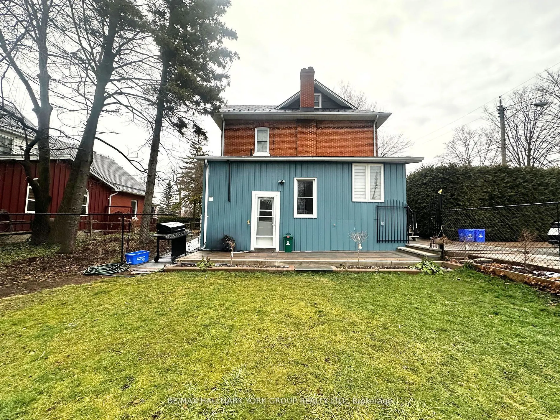 420 Osborne Street #Upper