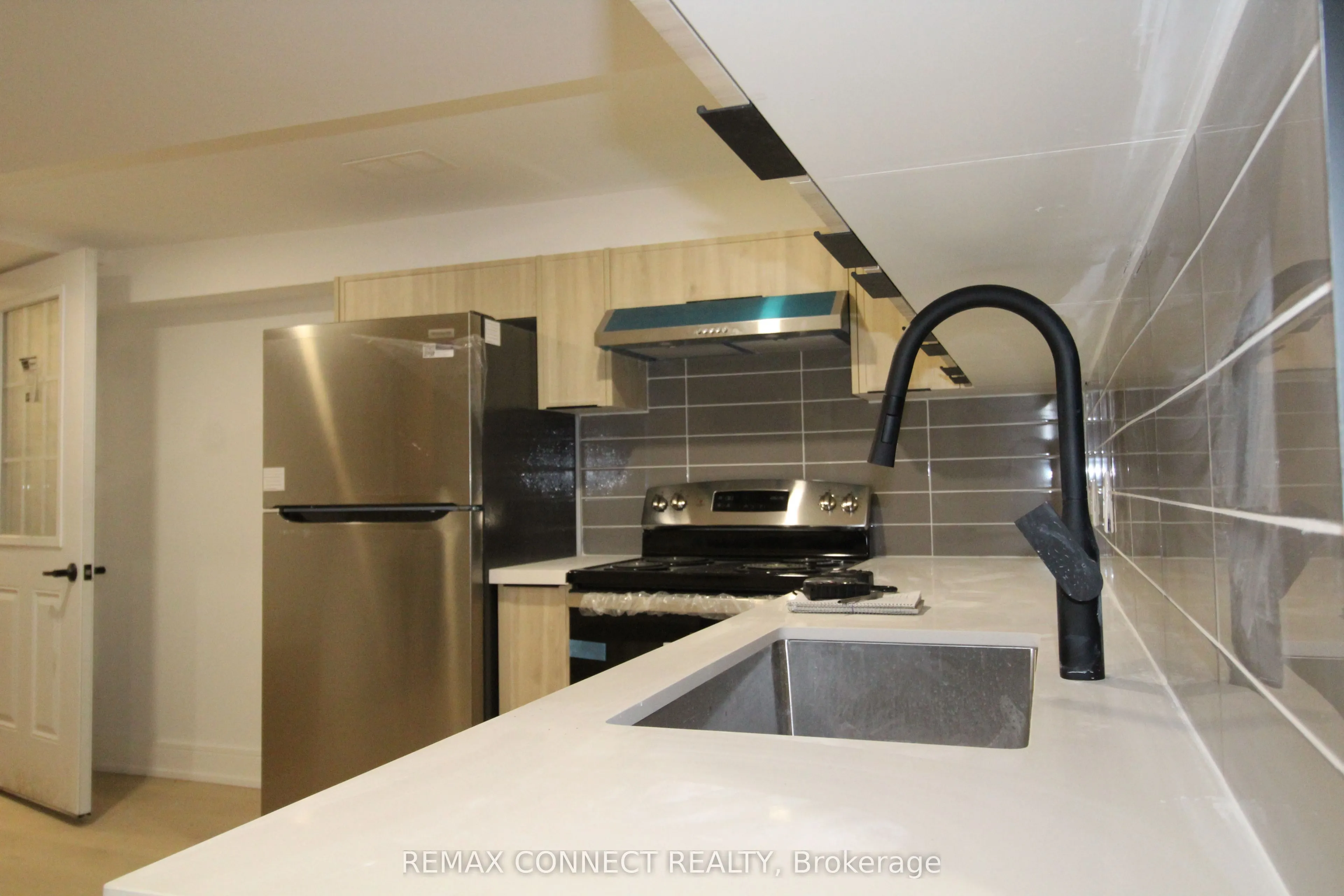 12 Longbridge Road #Lower - 1 Bedroom