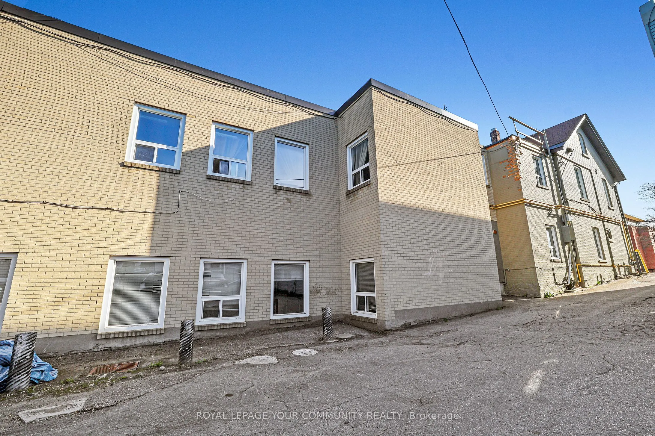 171 Main Street S