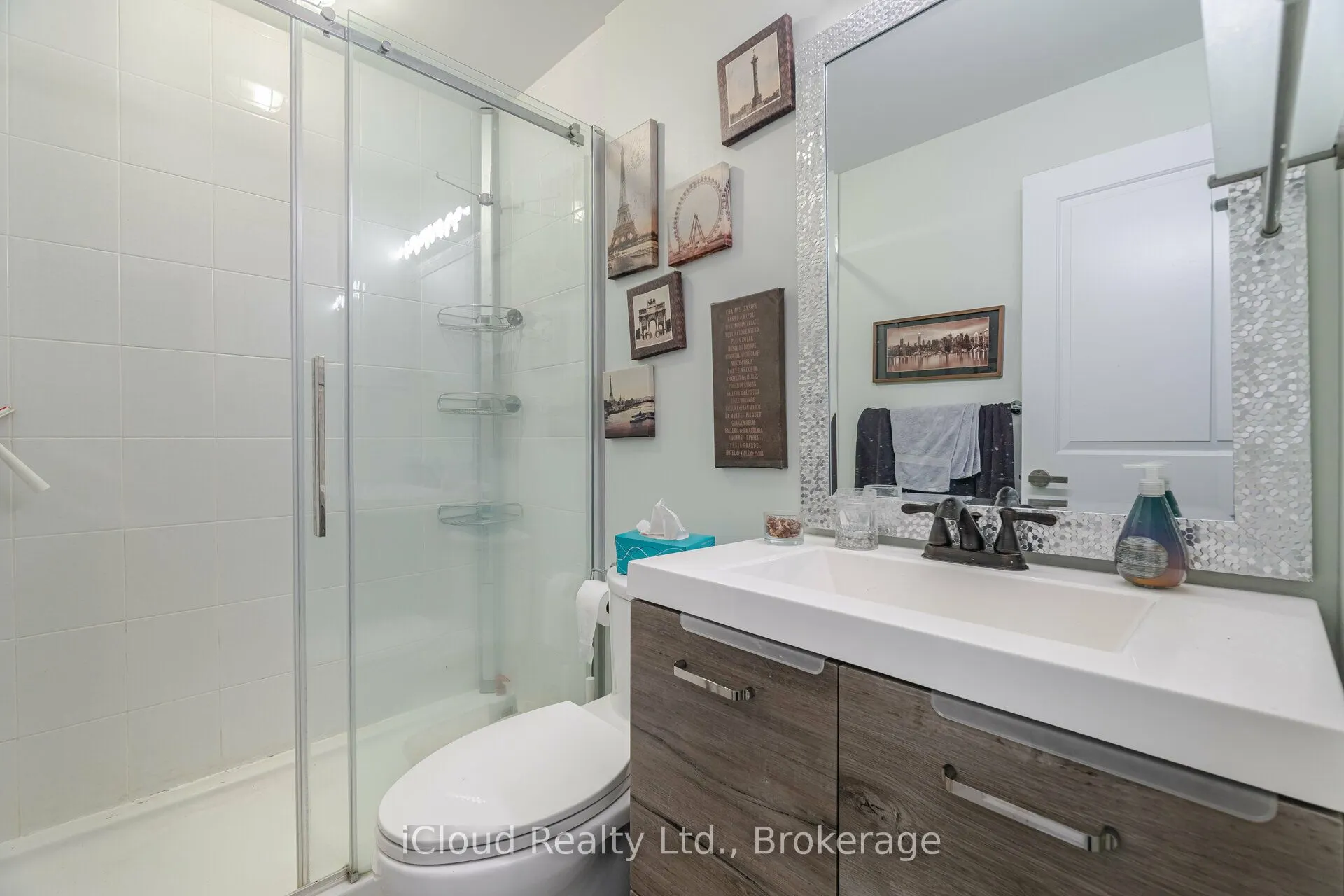 69 Boyne Street N, #402