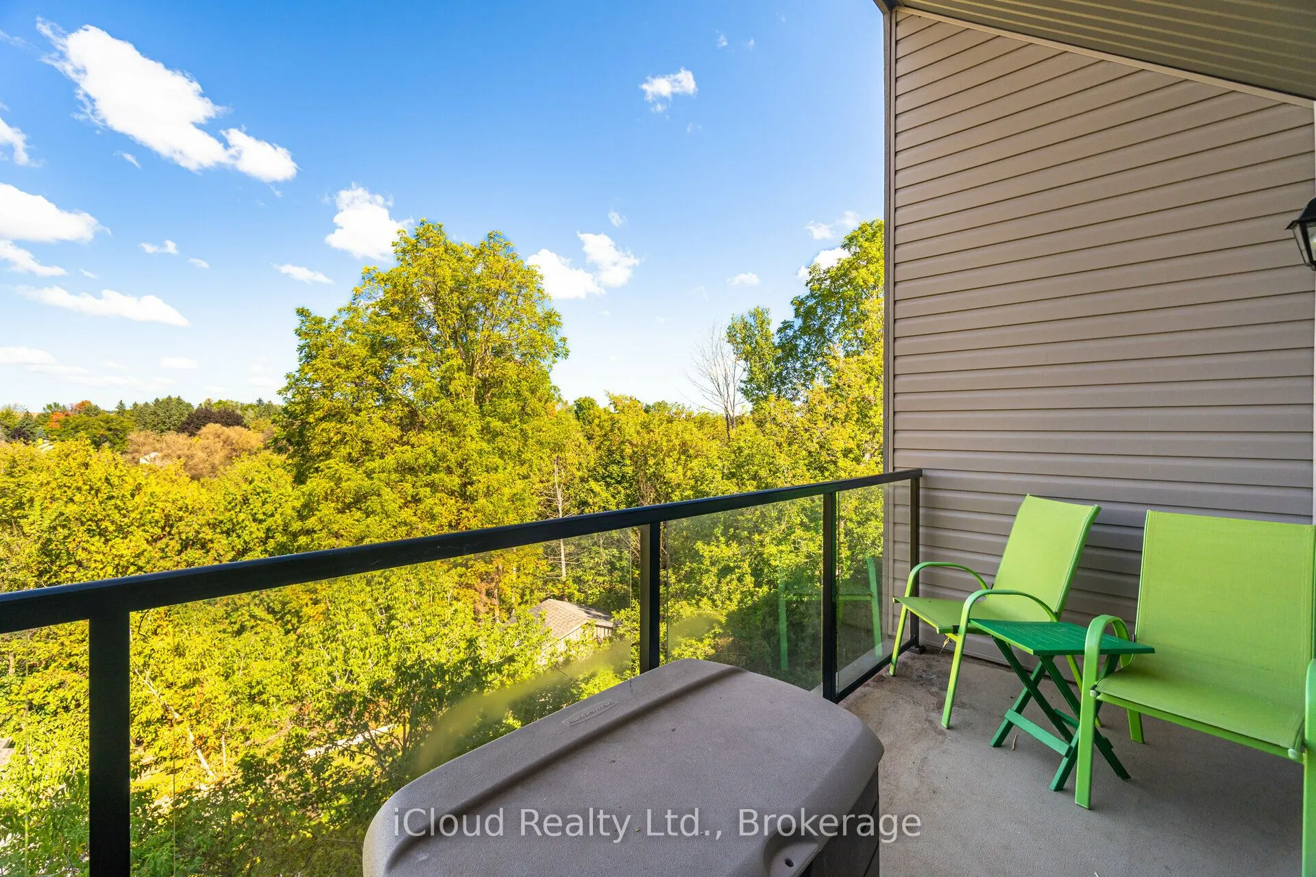69 Boyne Street N, #402
