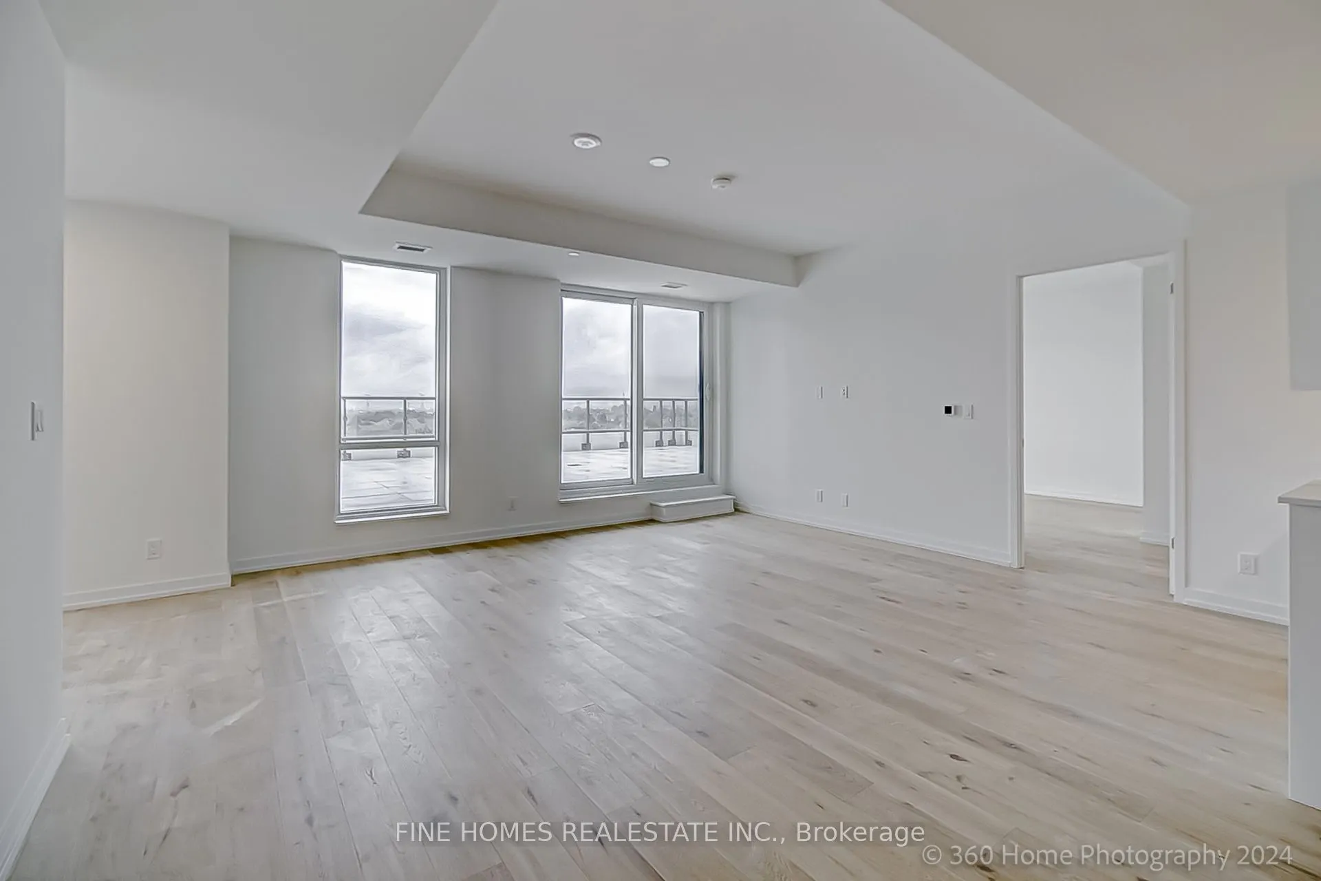 8 Beverley Glen Boulevard #712