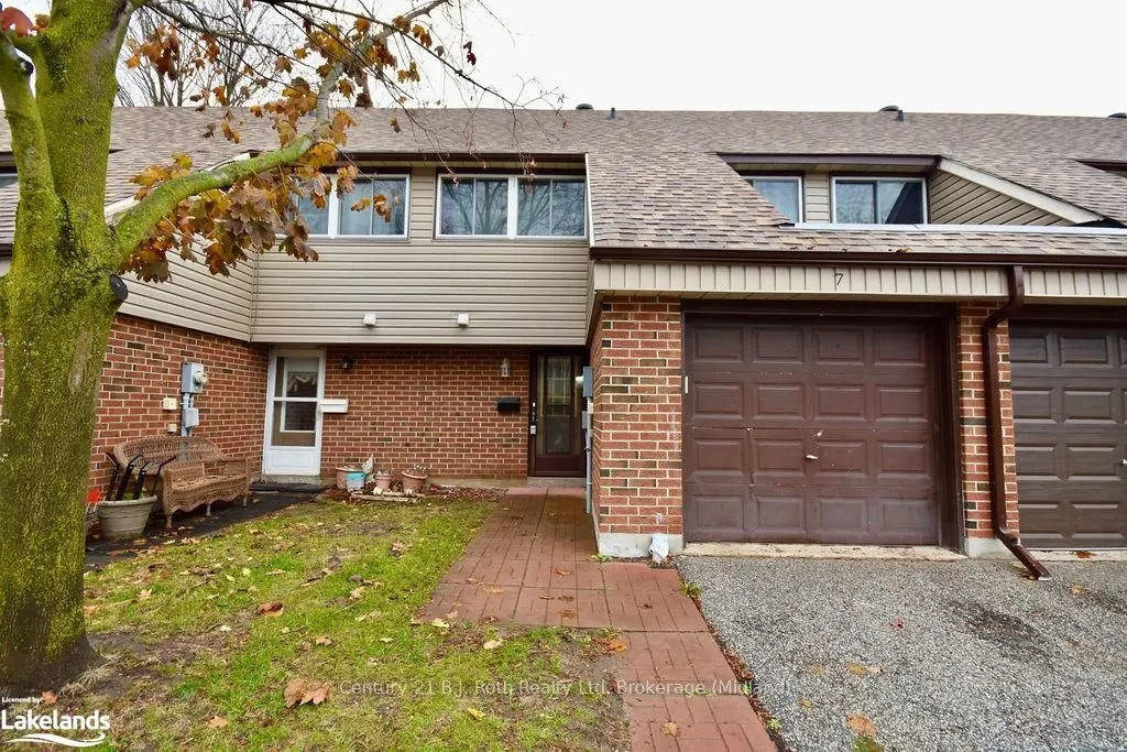 441 BARRIE Road #7
