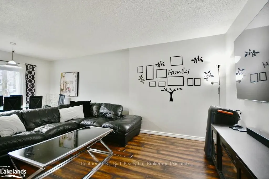 441 BARRIE Road #7