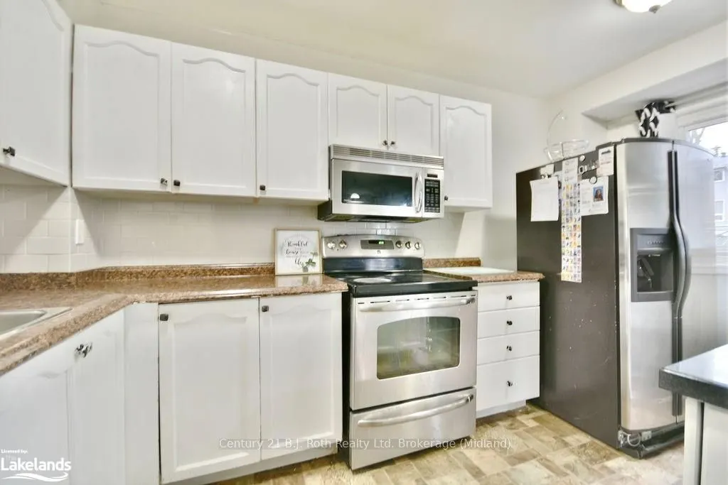 441 BARRIE Road #7