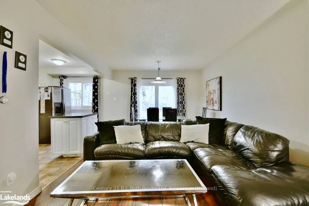 441 BARRIE Road #7