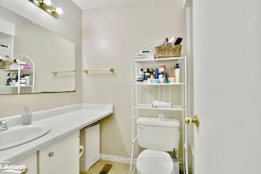 441 BARRIE Road #7