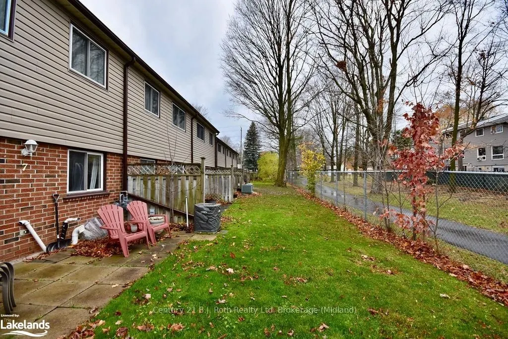 441 BARRIE Road #7