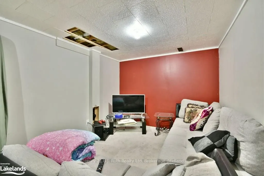 441 BARRIE Road #7