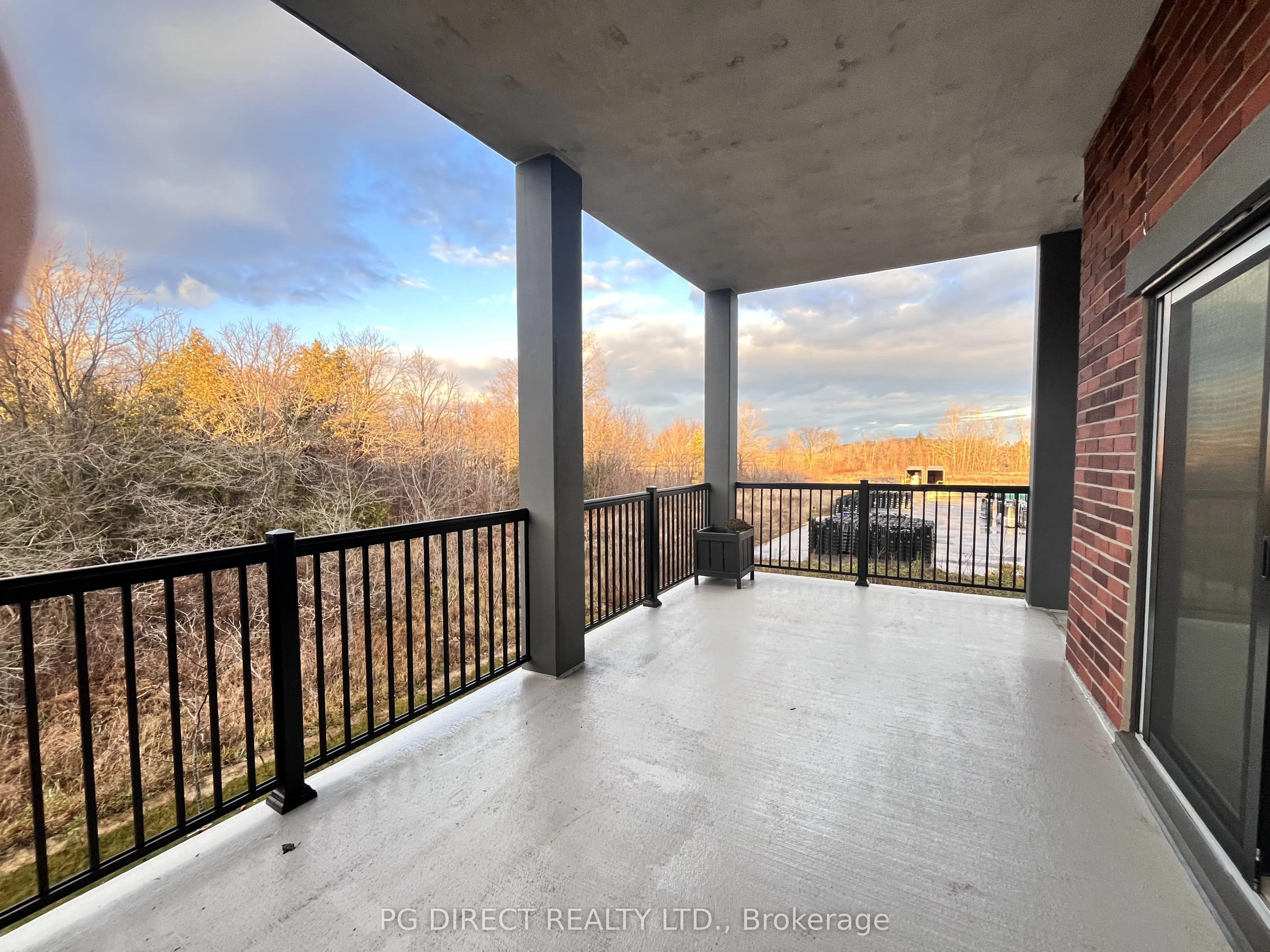 121 Mary Street #224